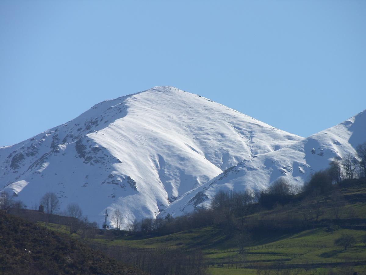 Posada El Pareon Sirviella Εξωτερικό φωτογραφία