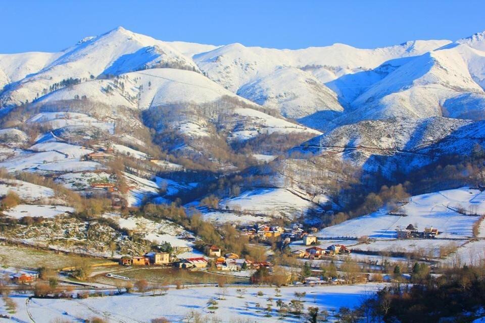 Posada El Pareon Sirviella Εξωτερικό φωτογραφία